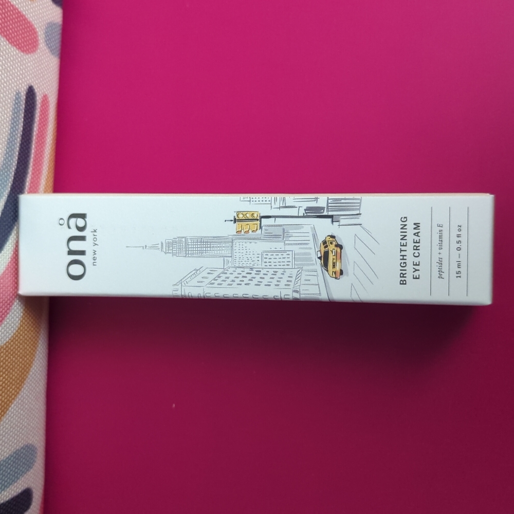 onå Brightening Eye Cream